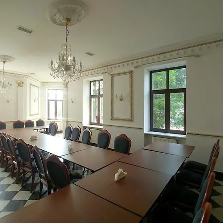 Zamecek 3*